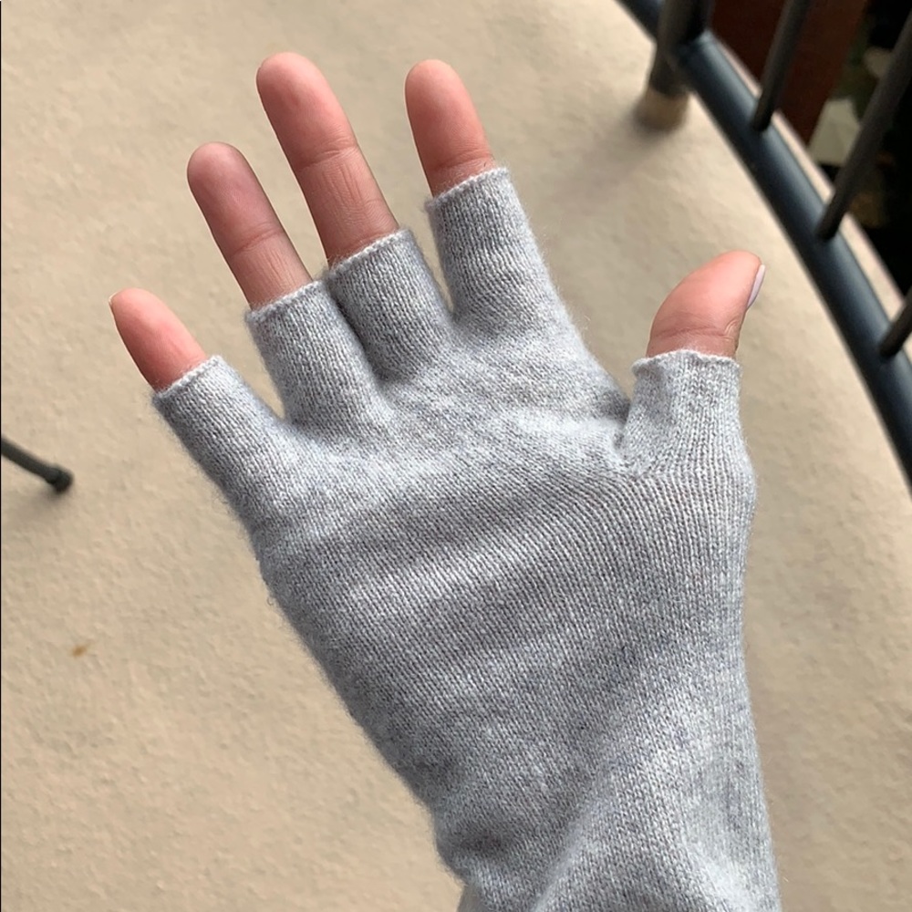 100% cashmere fingerless gloves - Picture 3 of 3